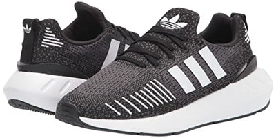 adidas Women's Swift Run 22 Sneaker, Black/White/Grey, 7.5