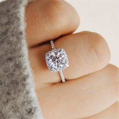KISS WIFE Classic Engagement Ring